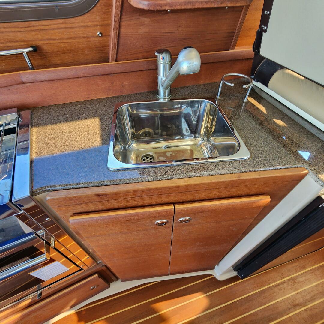 Slide: The Image of Ranger Tug R-29 CB 2019 - 5084428