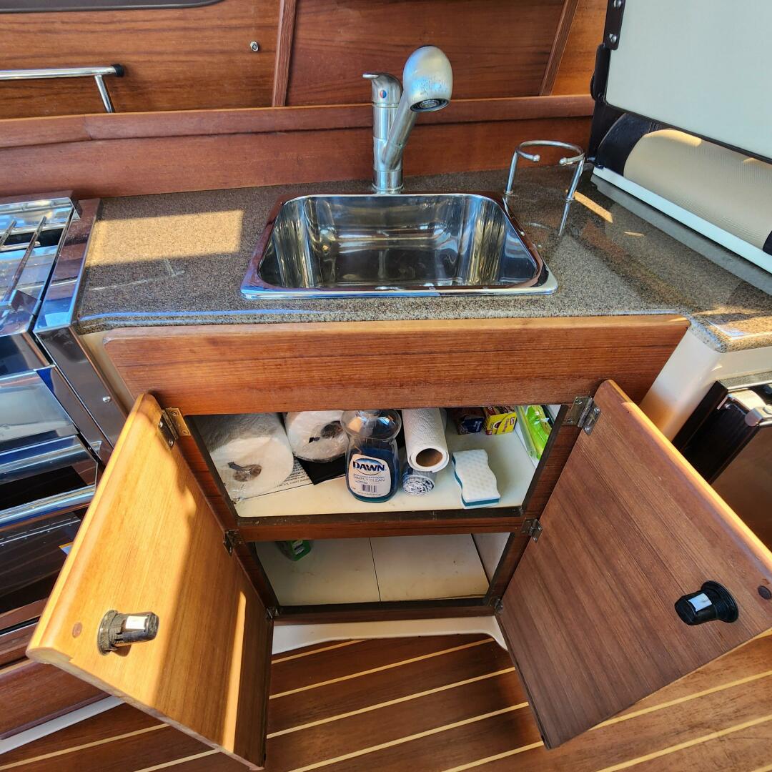 Slide: The Image of Ranger Tug R-29 CB 2019 - 5084431