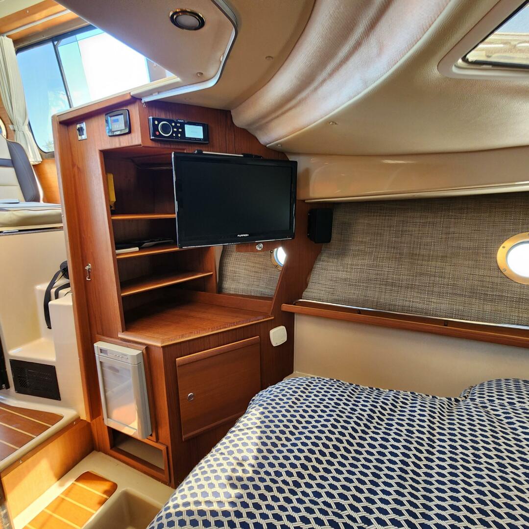 Slide: The Image of Ranger Tug R-29 CB 2019 - 5084435