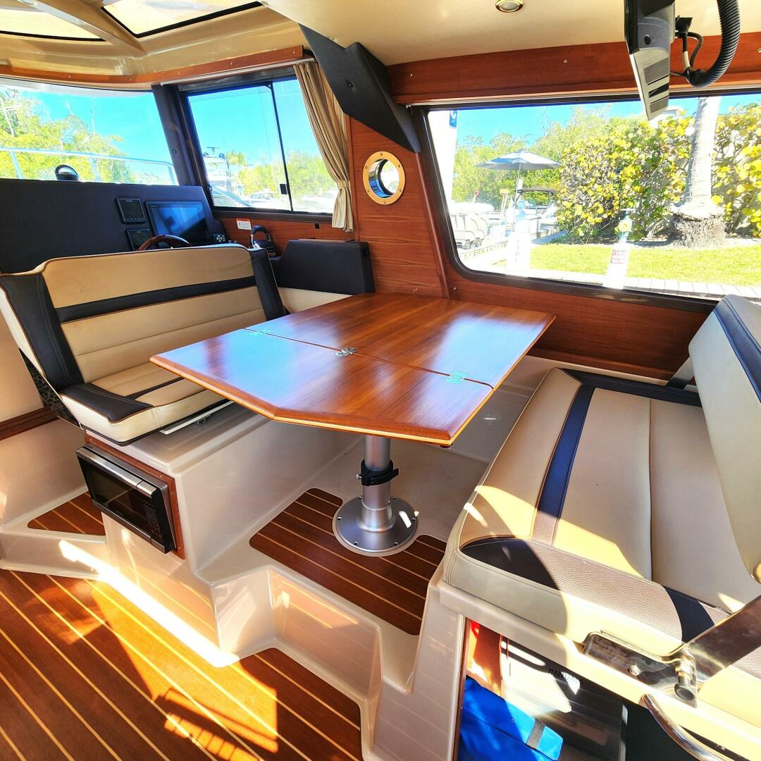 Slide: The Image of Ranger Tug R-29 CB 2019 - 5084454