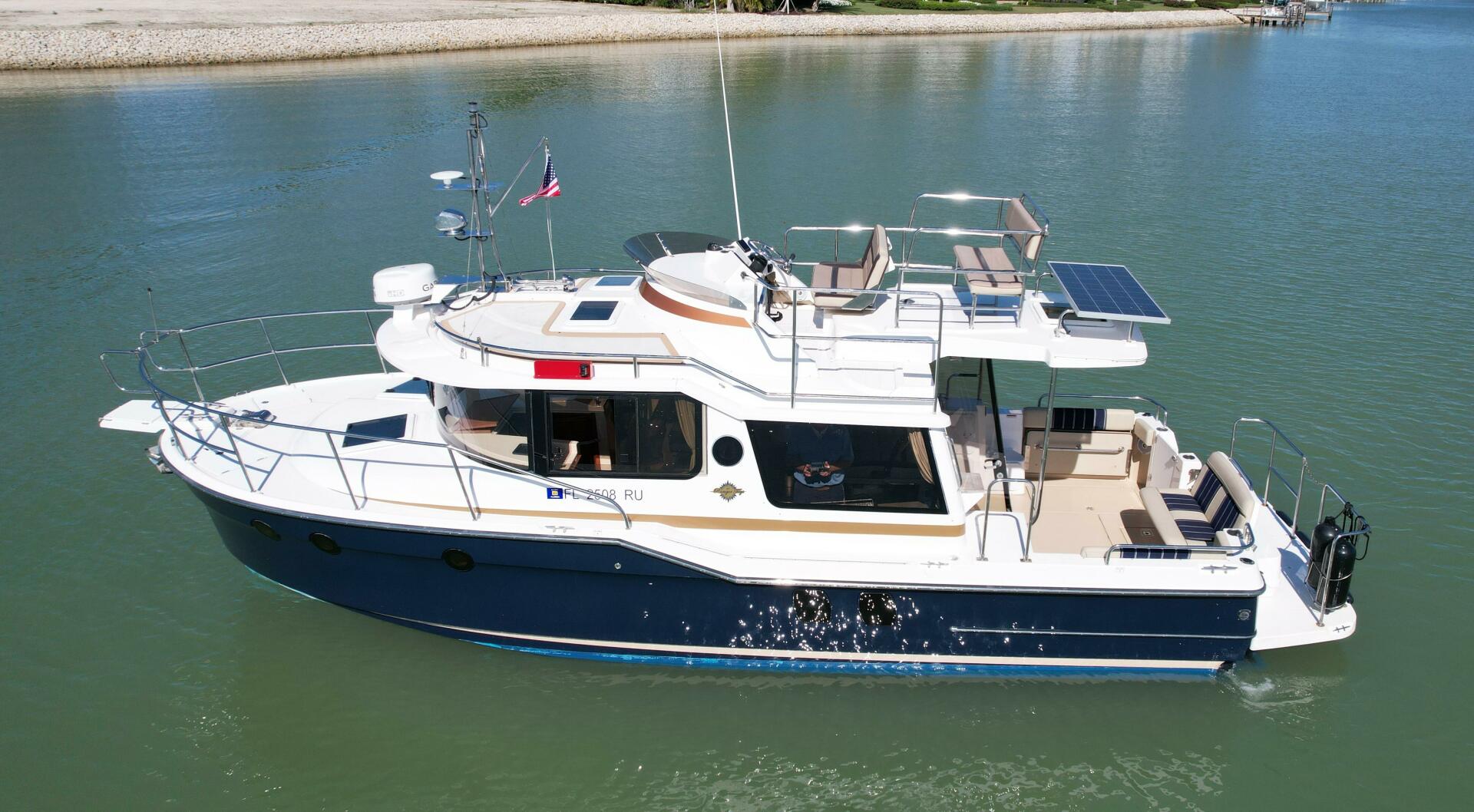 Slide: The Image of Ranger Tug R-29 CB 2019 - 5084465