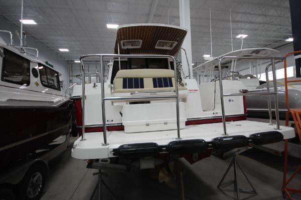 Slide: The Image of Ranger Tug R-29 Sedan Luxury Edition 2021 - 10