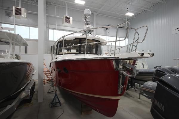 Slide: The Image of Ranger Tug R-29 Sedan Luxury Edition 2021 - 6