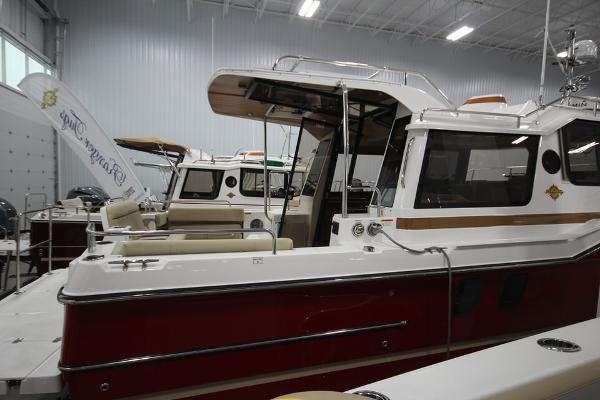 Slide: The Image of Ranger Tug R-29 Sedan Luxury Edition 2021 - 8