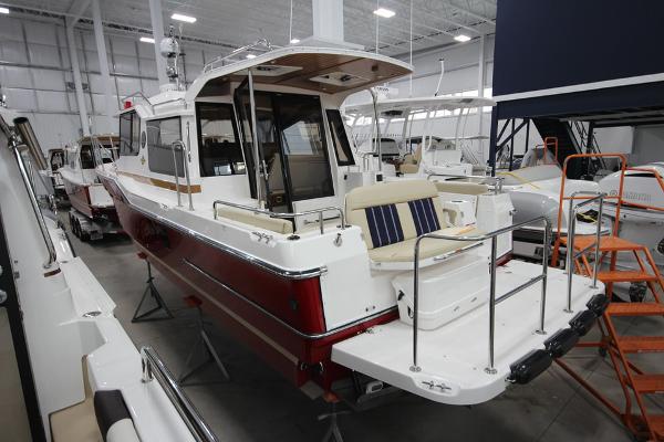 Slide: The Image of Ranger Tug R-29 Sedan Luxury Edition 2021 - 9