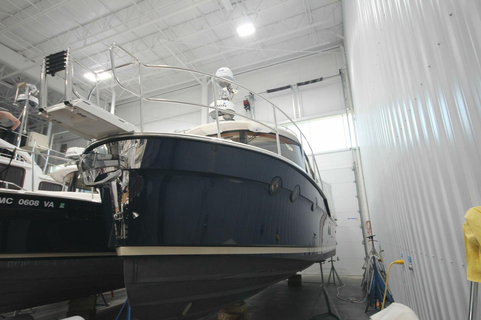 Slide: The Image of Ranger Tug R-29 Sedan Luxury Edition 2022 - 5312520