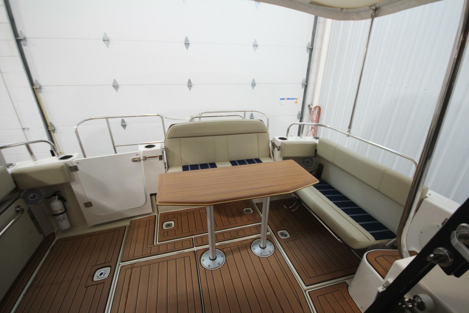 Slide: The Image of Ranger Tug R-29 Sedan Luxury Edition 2022 - 5312581