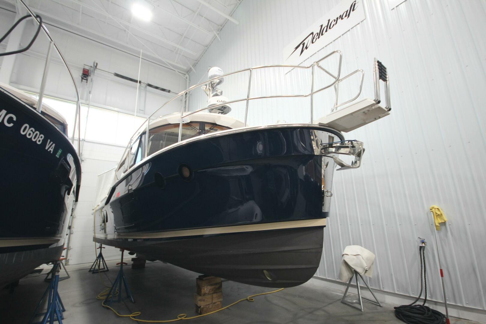 Slide: The Image of Ranger Tug R-29 Sedan Luxury Edition 2022 - 5312522