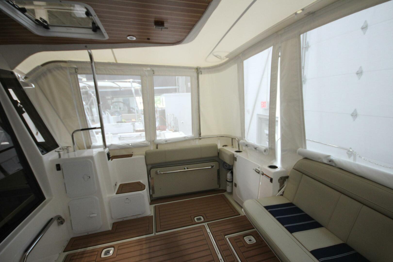 Slide: The Image of Ranger Tug R-29 Sedan Luxury Edition 2022 - 5312533