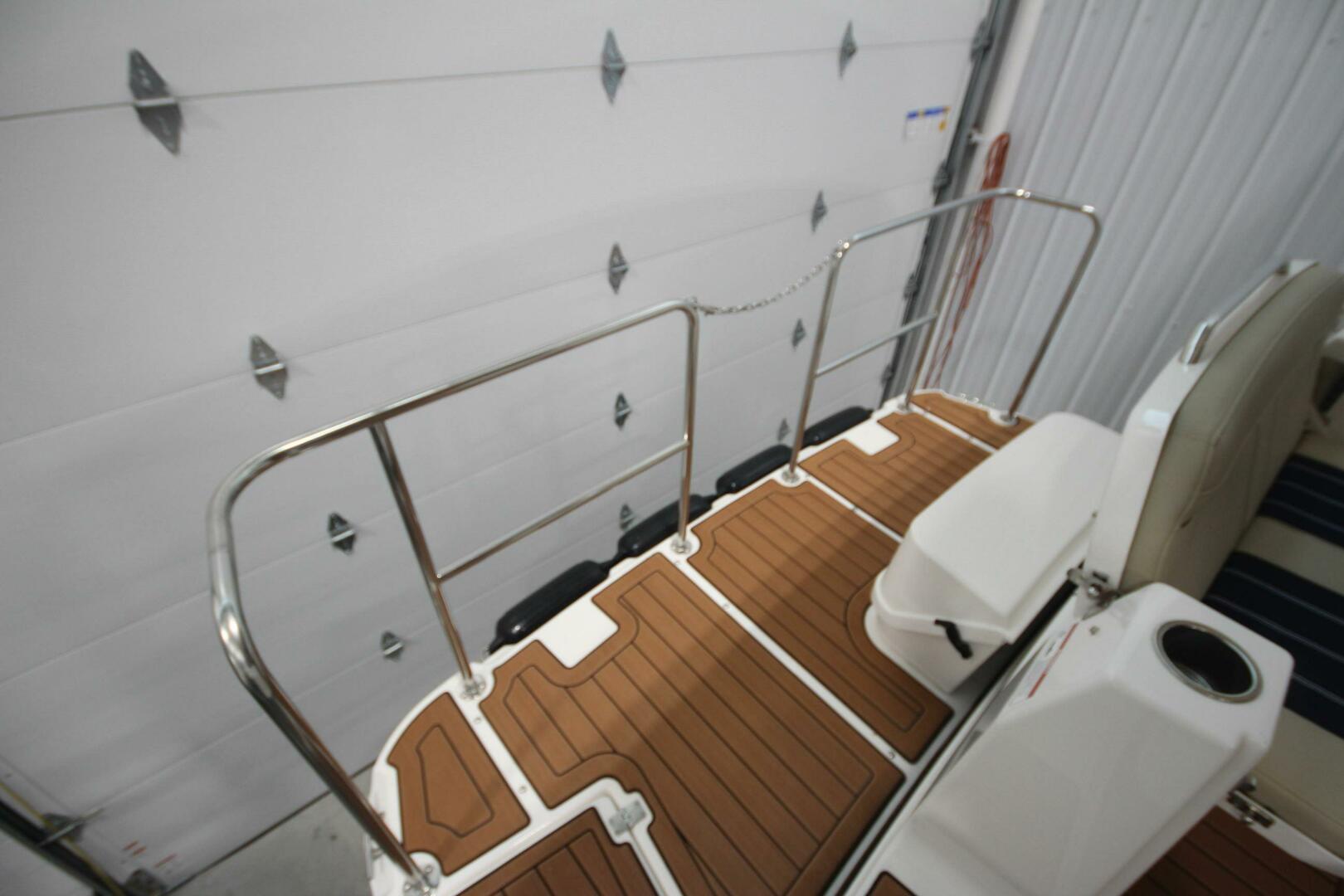 Slide: The Image of Ranger Tug R-29 Sedan Luxury Edition 2022 - 5312545