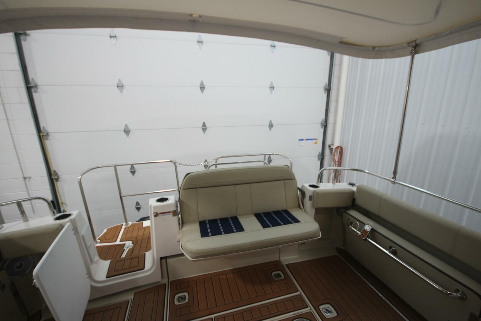 Slide: The Image of Ranger Tug R-29 Sedan Luxury Edition 2022 - 5312549