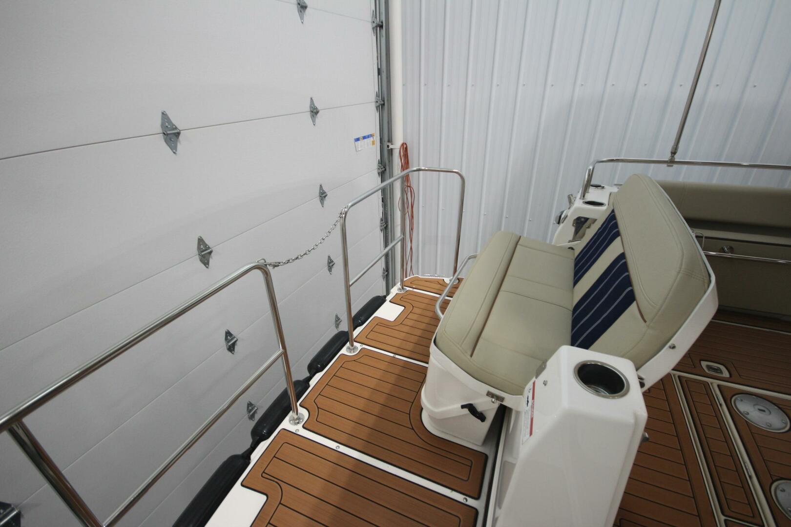 Slide: The Image of Ranger Tug R-29 Sedan Luxury Edition 2022 - 5312551