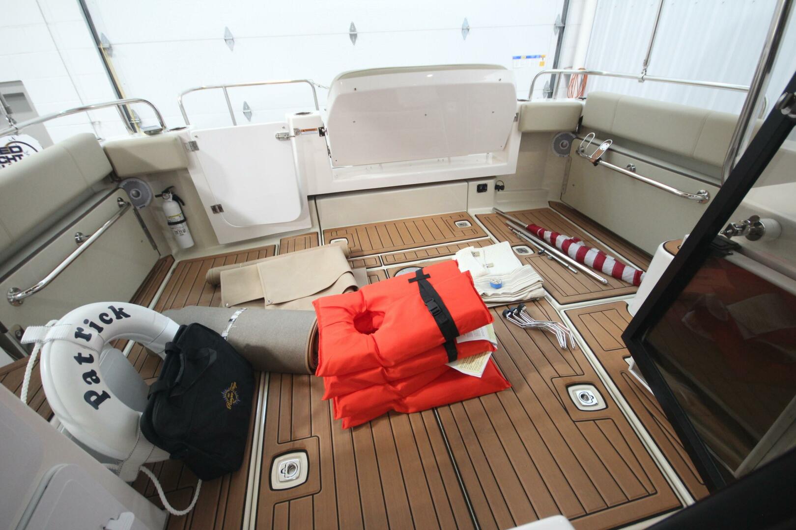 Slide: The Image of Ranger Tug R-29 Sedan Luxury Edition 2022 - 5312572