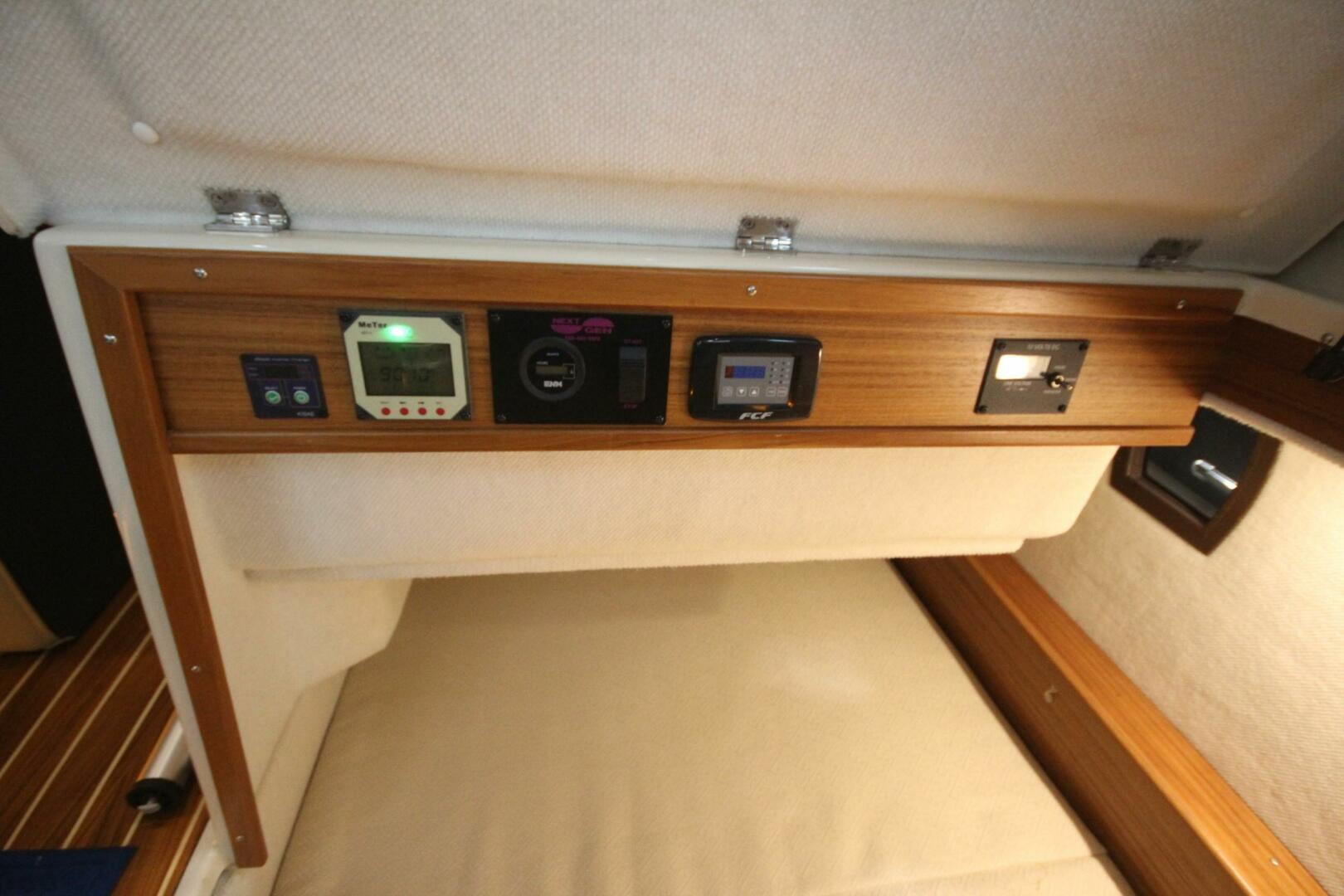 Slide: The Image of Ranger Tug R-29 Sedan Luxury Edition 2022 - 5312578