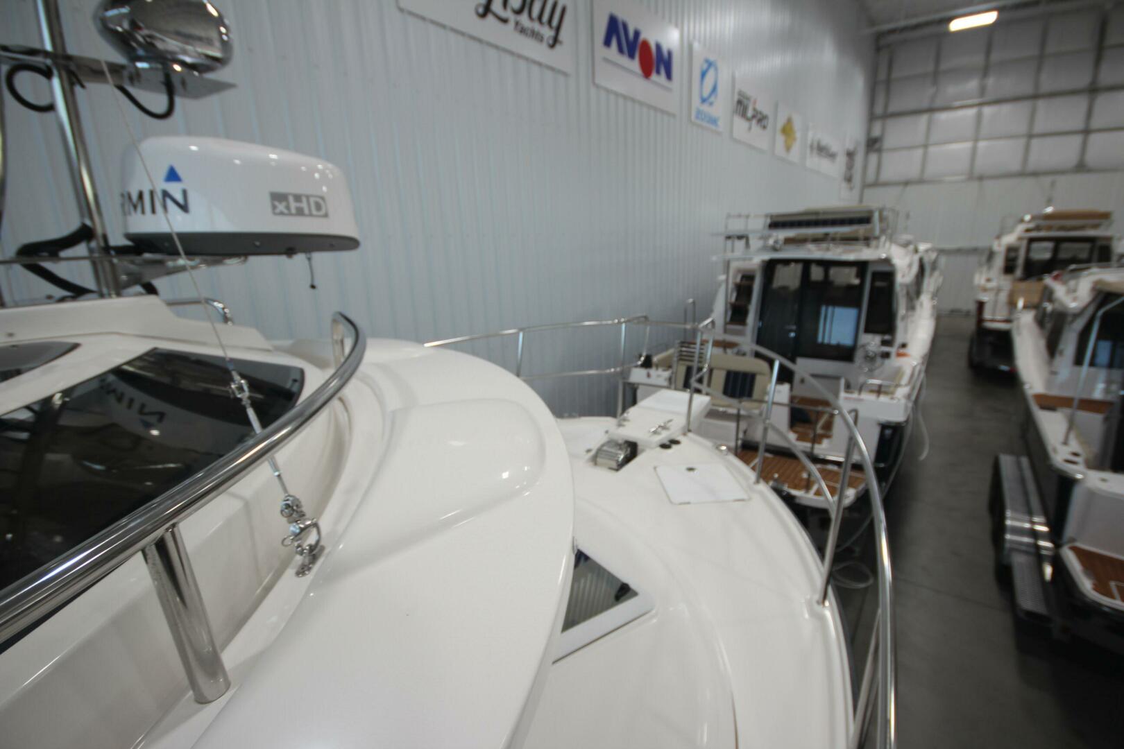 Slide: The Image of Ranger Tug R-29 Sedan Luxury Edition 2022 - 5312613