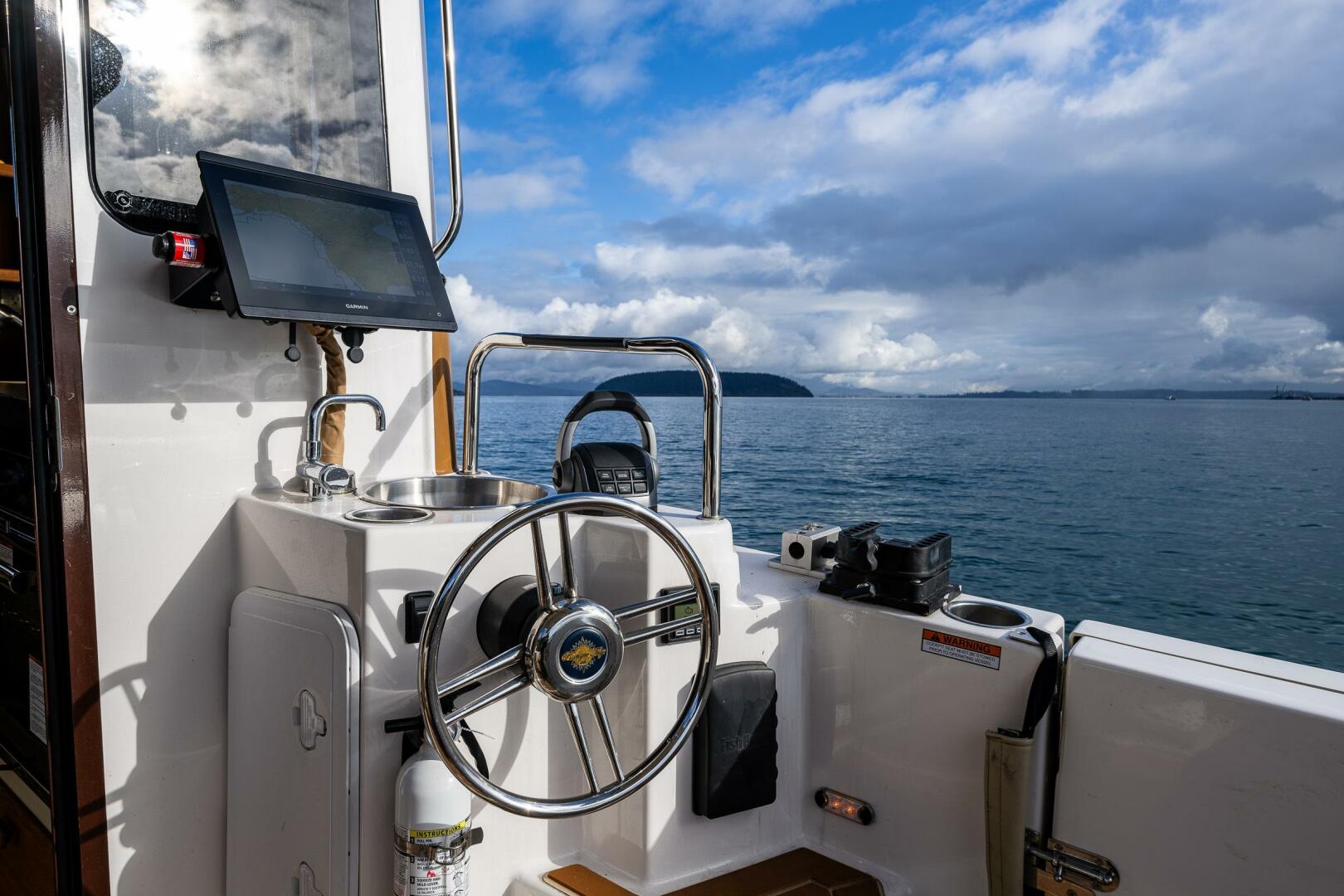 Slide: The Image of Ranger Tug R-31 CB 2021 - 4864337