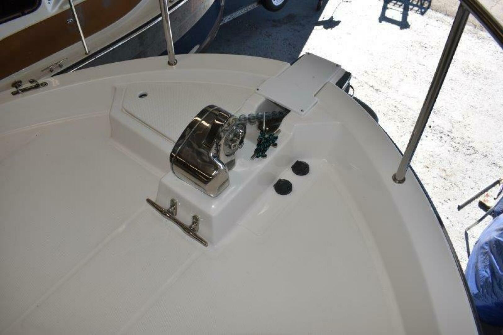 Slide: The Image of Ranger Tug R-31 Command Bridge Luxury Edition 2018 - 5154673