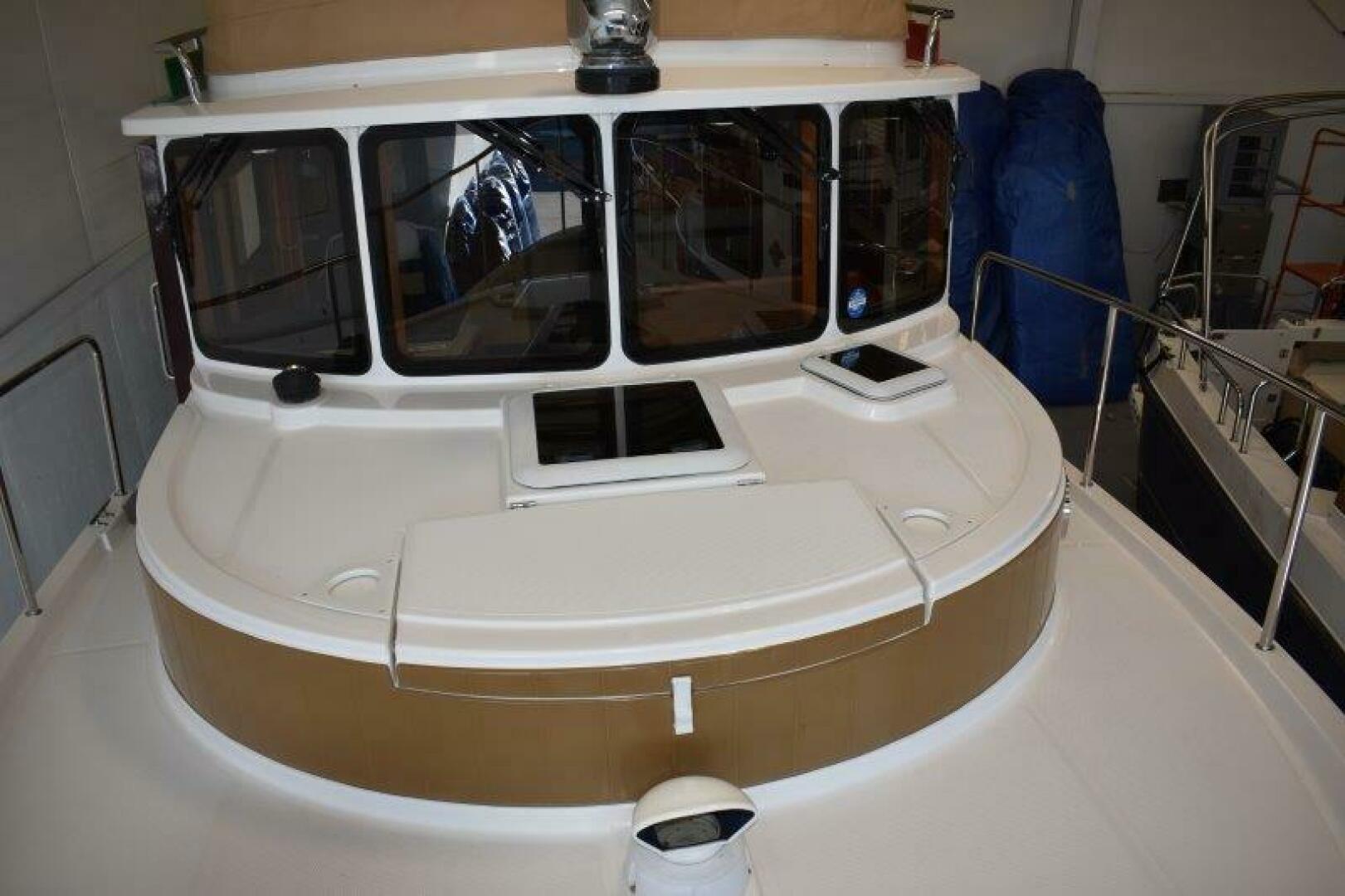 Slide: The Image of Ranger Tug R-31 Command Bridge Luxury Edition 2018 - 5154675