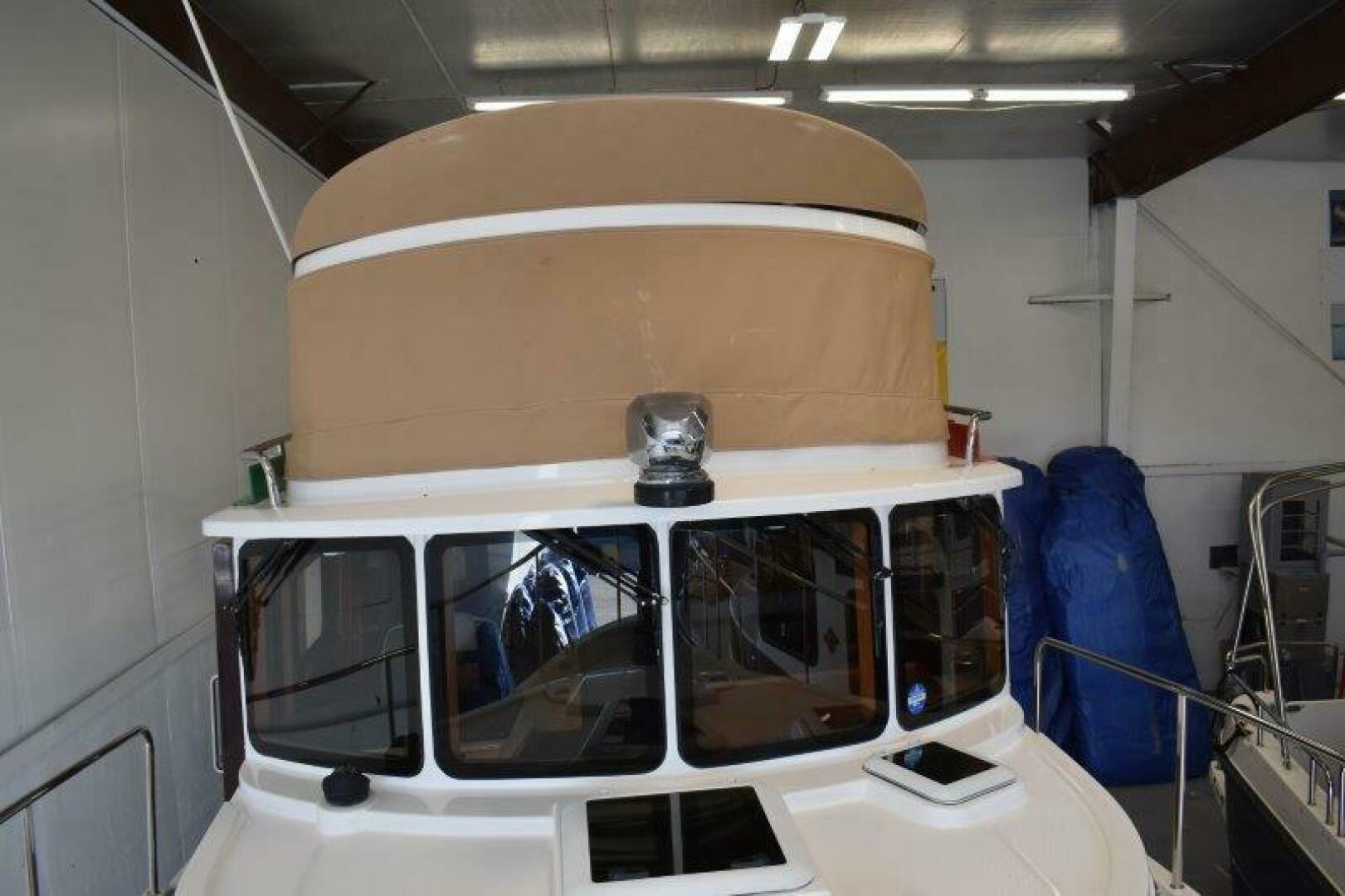 Slide: The Image of Ranger Tug R-31 Command Bridge Luxury Edition 2018 - 5154676