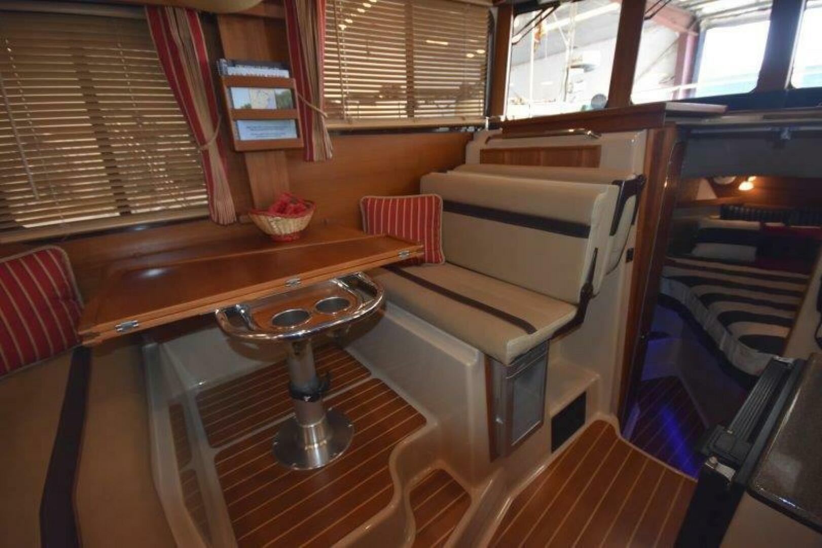 Slide: The Image of Ranger Tug R-31 Command Bridge Luxury Edition 2018 - 5154702