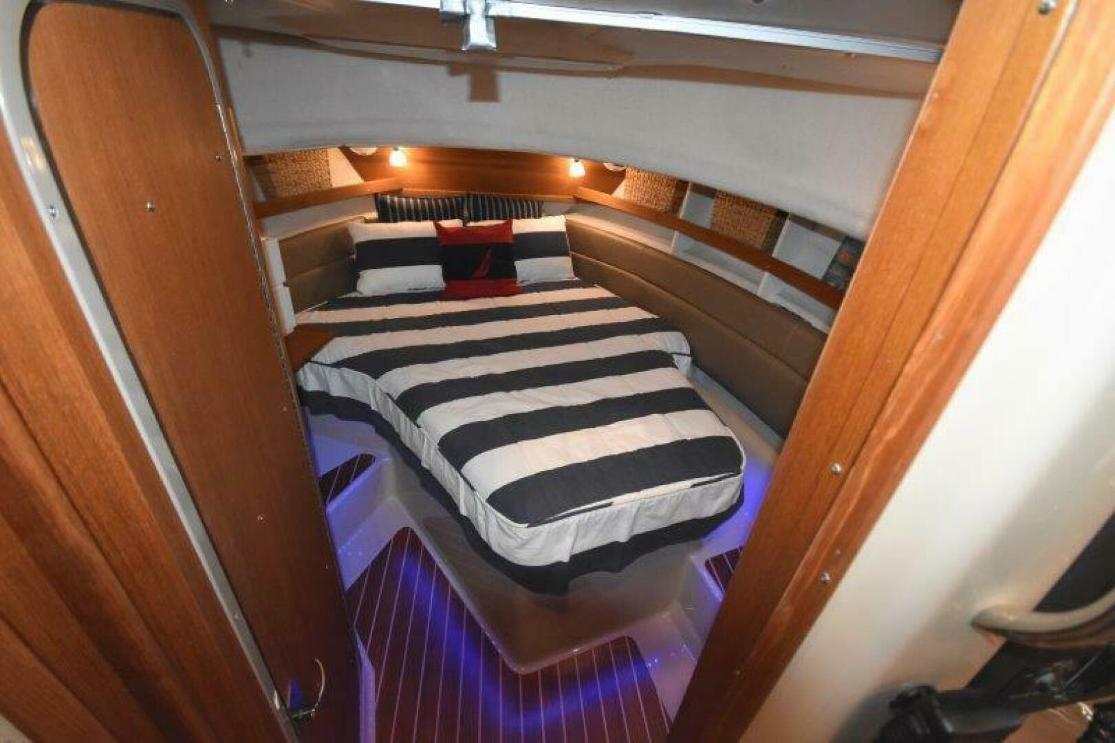 Slide: The Image of Ranger Tug R-31 Command Bridge Luxury Edition 2018 - 5154708