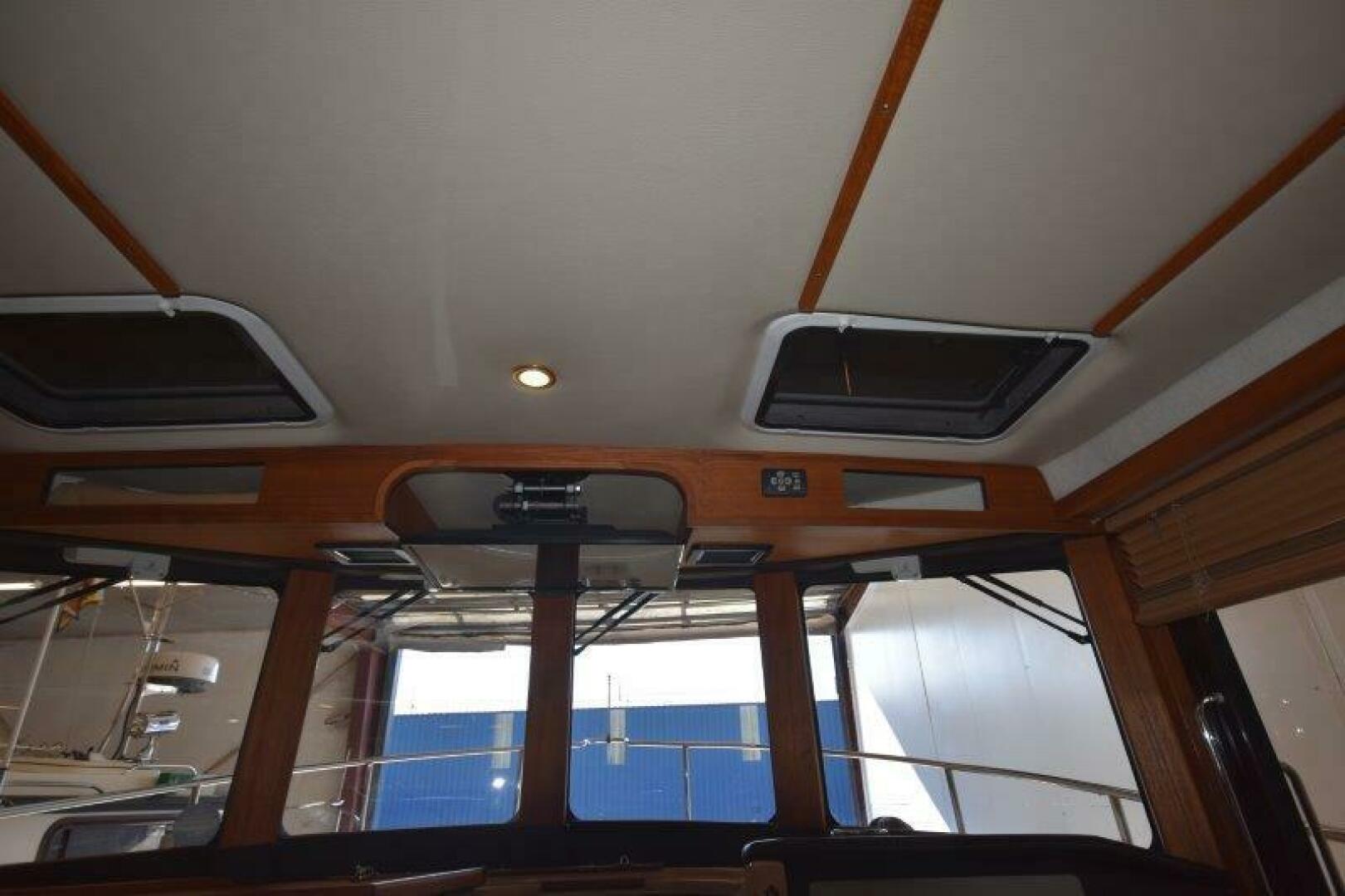 Slide: The Image of Ranger Tug R-31 Command Bridge Luxury Edition 2018 - 5154720