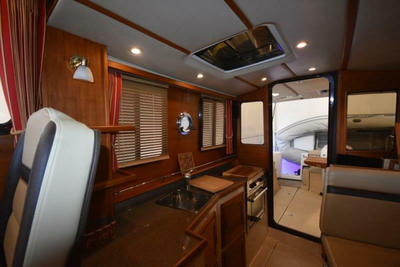 Slide: The Image of Ranger Tug R-31 Command Bridge Luxury Edition 2018 - 5154723