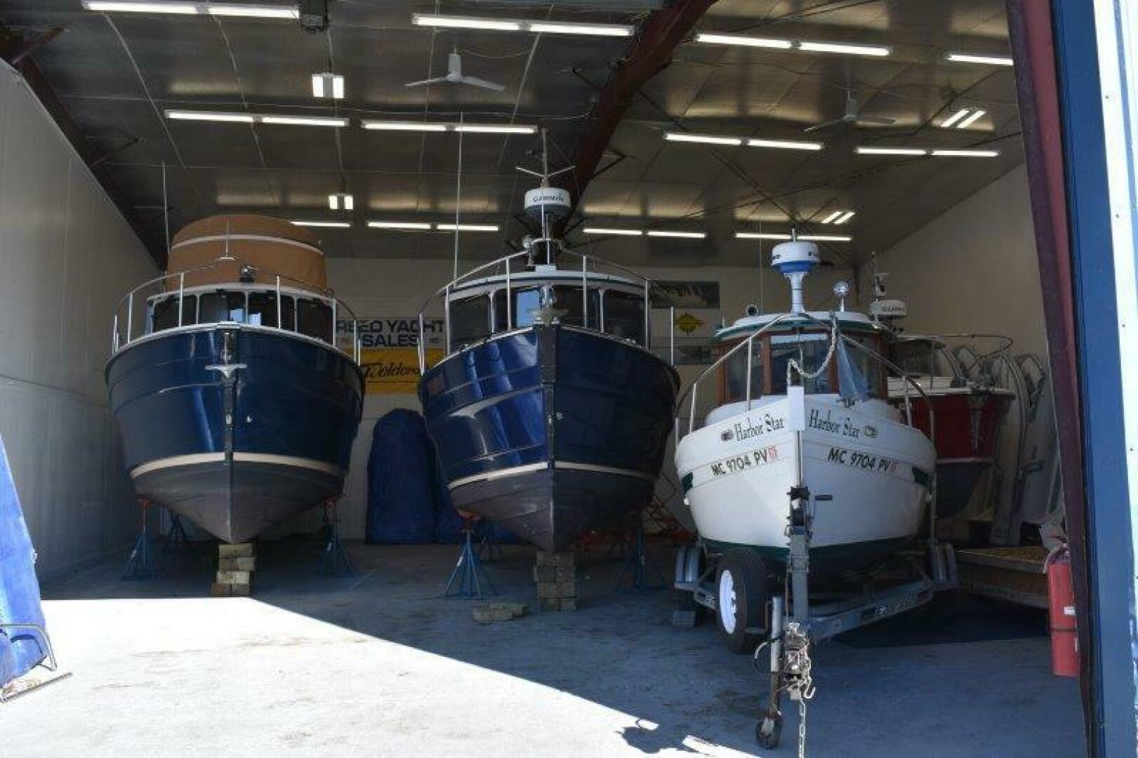 Slide: The Image of Ranger Tug R-31 Command Bridge Luxury Edition 2018 - 5154729