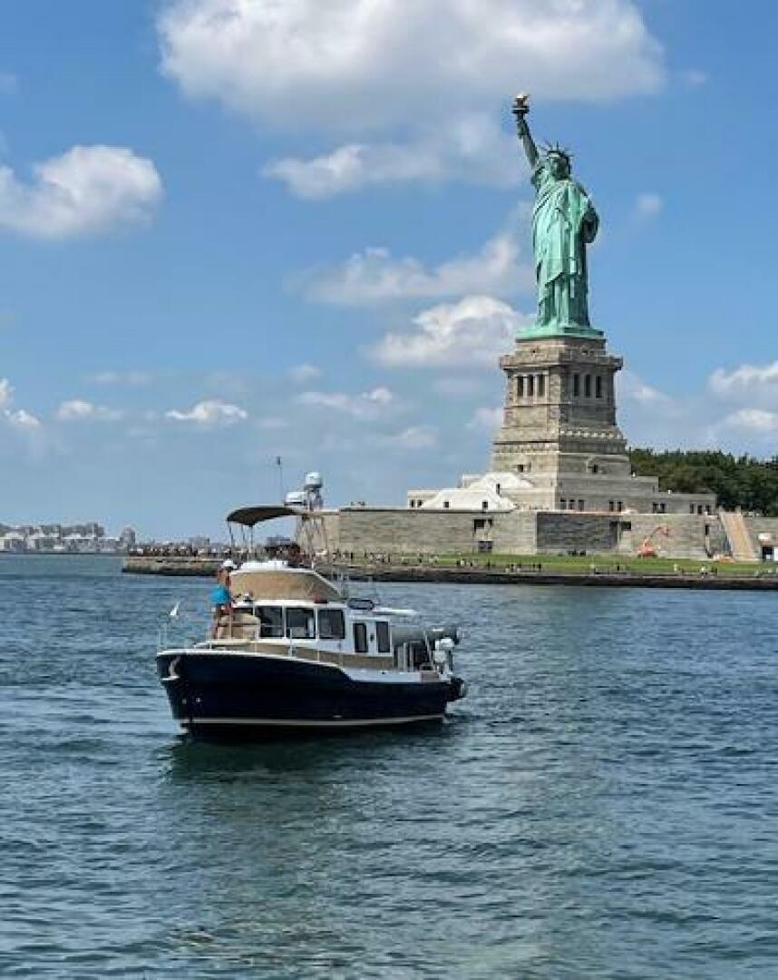 Slide: The Image of Ranger Tug R-31 Command Bridge Luxury Edition 2018 - 5154735