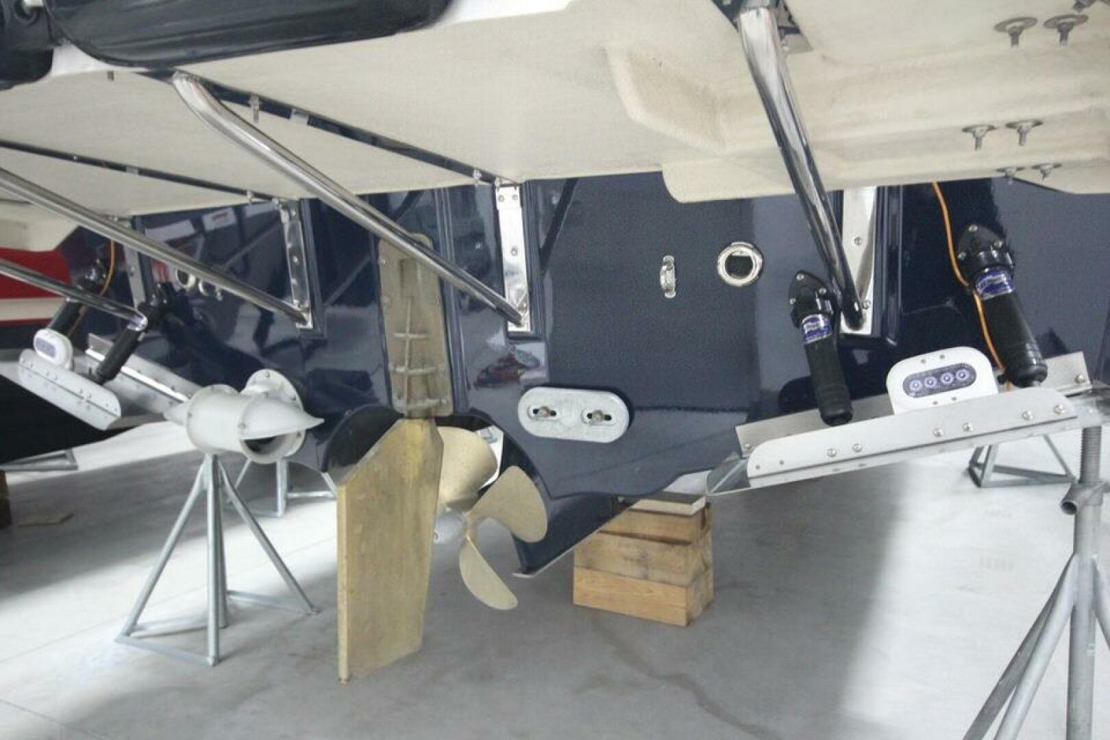 Slide: The Image of Ranger Tug R-31 Command Bridge Luxury Edition 2025 - 5157102