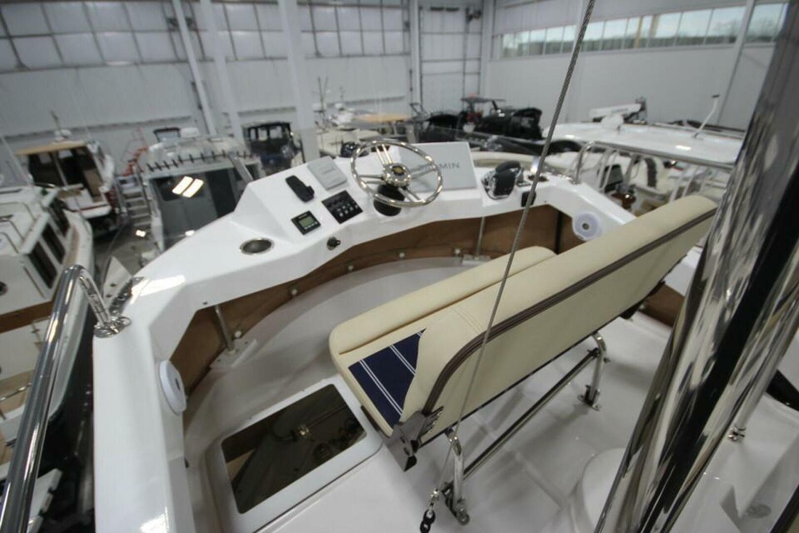 Slide: The Image of Ranger Tug R-31 Command Bridge Luxury Edition 2025 - 5157131