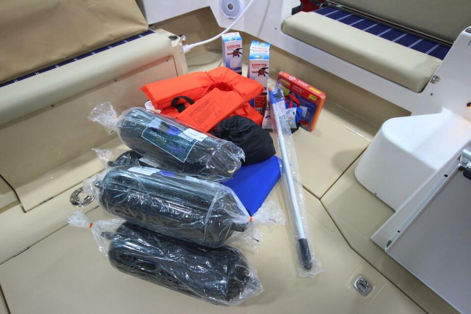 Slide: The Image of Ranger Tug R-31 Command Bridge Luxury Edition 2025 - 5157140