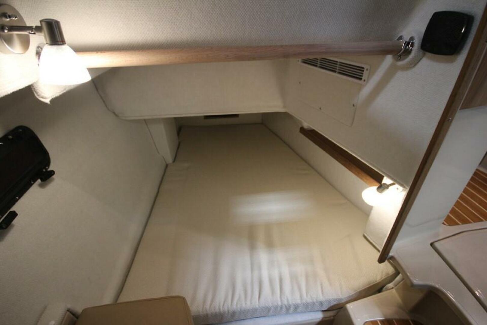 Slide: The Image of Ranger Tug R-31 Command Bridge Luxury Edition 2025 - 5157151