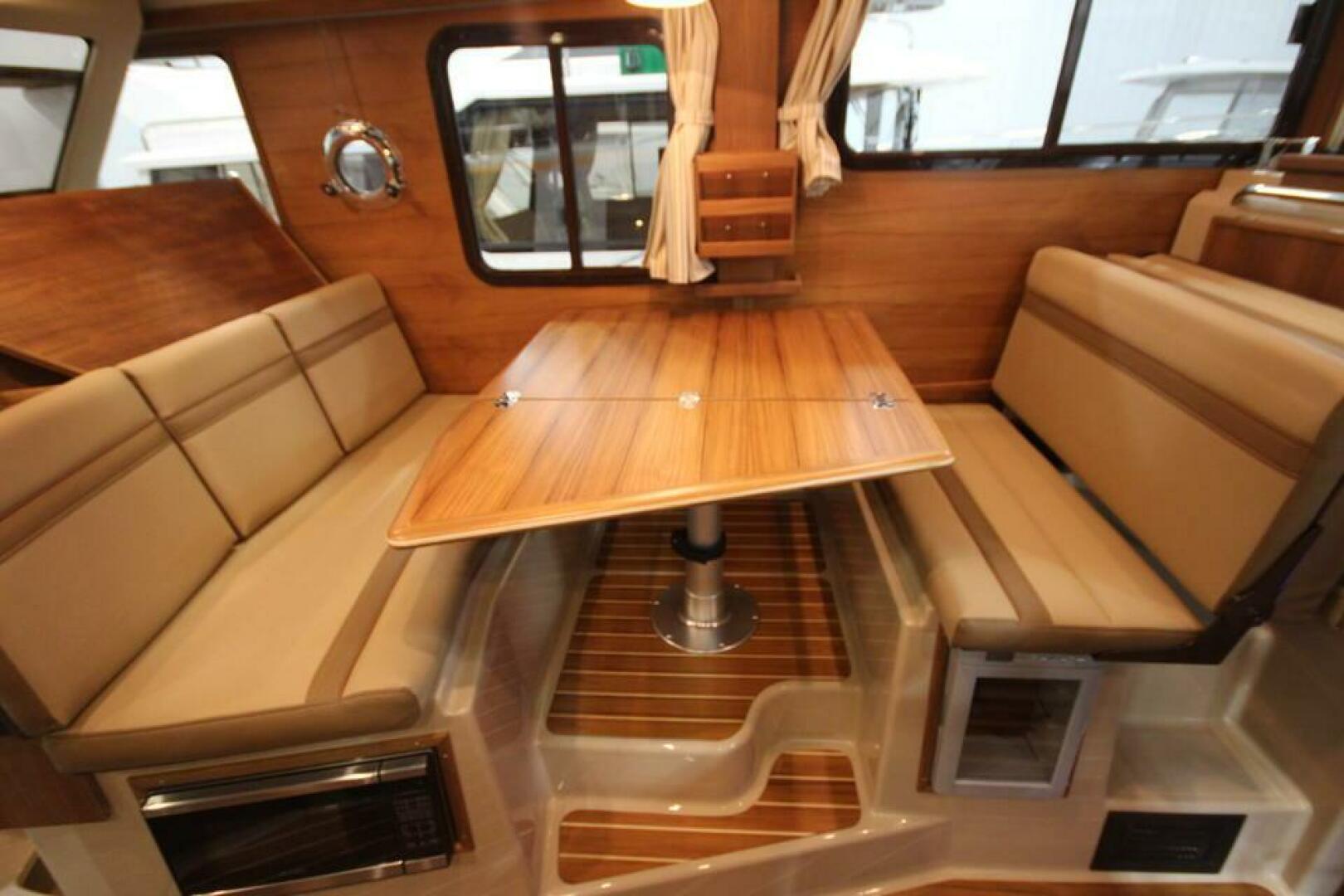 Slide: The Image of Ranger Tug R-31 Command Bridge Luxury Edition 2025 - 5157155