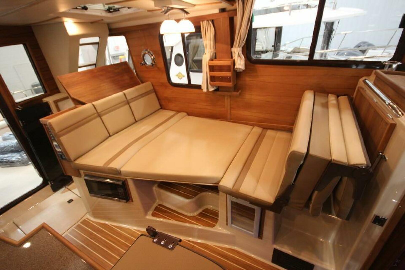 Slide: The Image of Ranger Tug R-31 Command Bridge Luxury Edition 2025 - 5157156