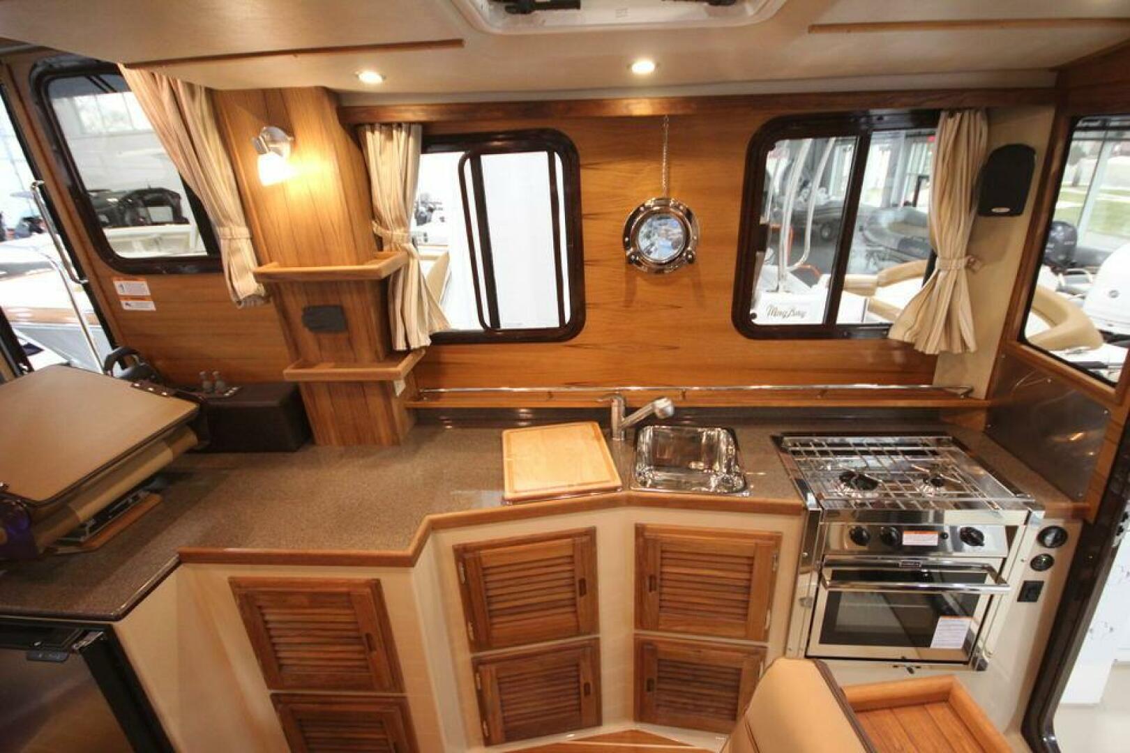 Slide: The Image of Ranger Tug R-31 Command Bridge Luxury Edition 2025 - 5157157