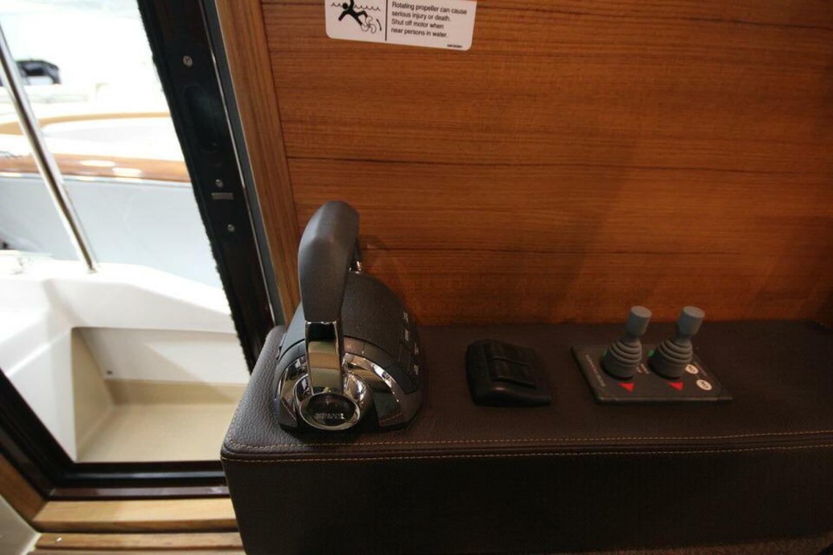 Slide: The Image of Ranger Tug R-31 Command Bridge Luxury Edition 2025 - 5157169