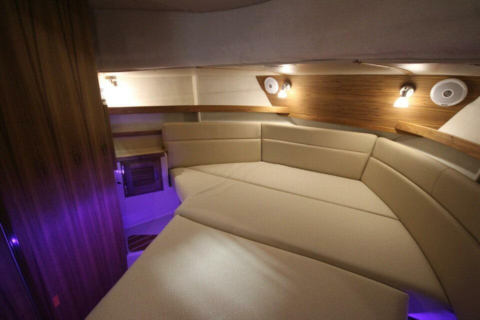 Slide: The Image of Ranger Tug R-31 Command Bridge Luxury Edition 2025 - 5157179