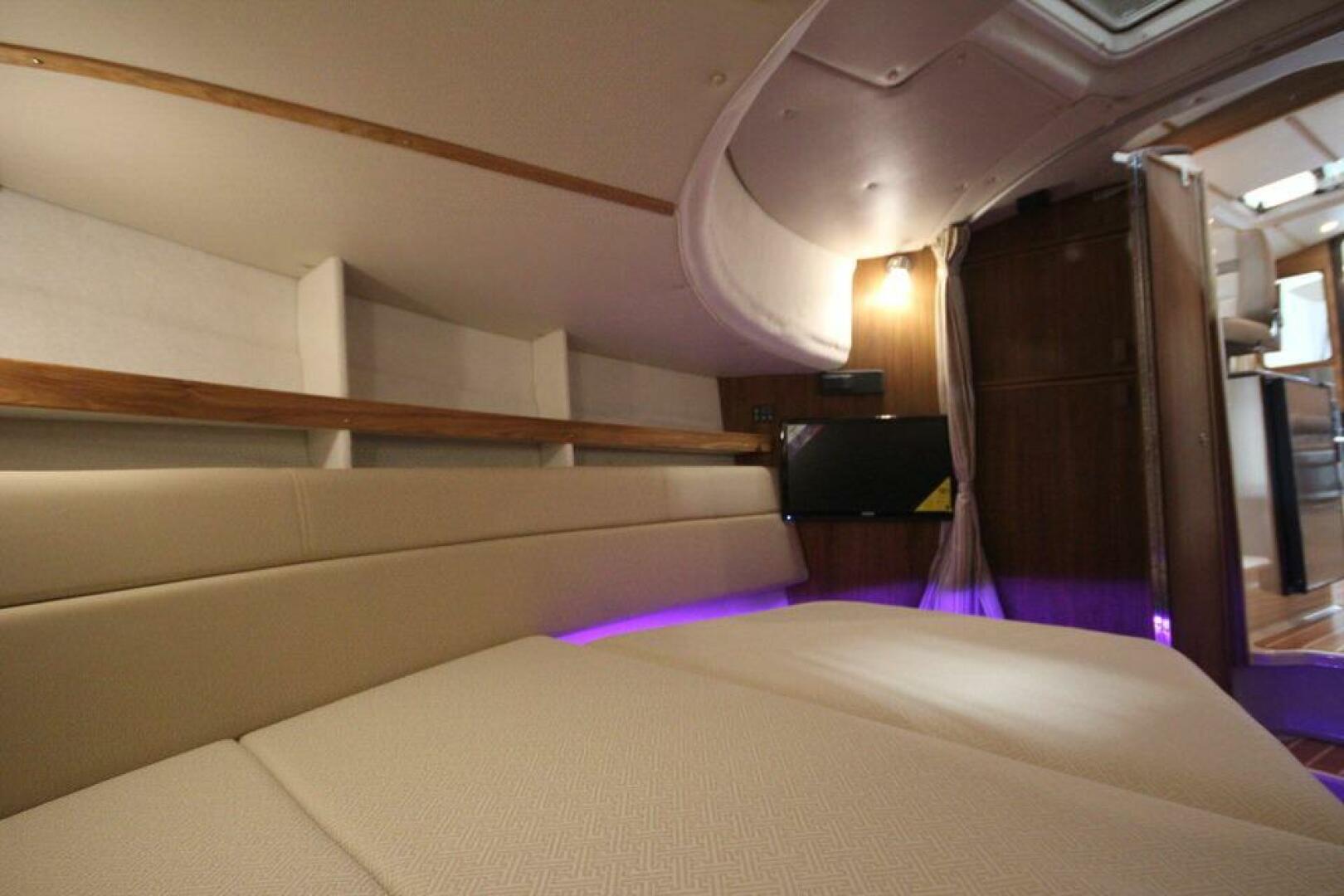 Slide: The Image of Ranger Tug R-31 Command Bridge Luxury Edition 2025 - 5157181