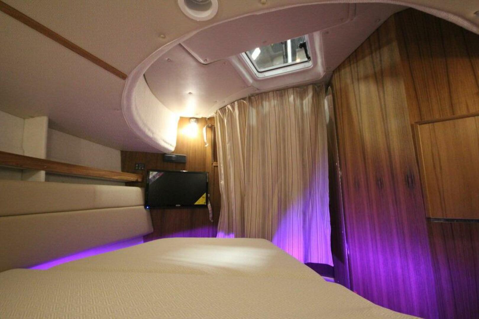 Slide: The Image of Ranger Tug R-31 Command Bridge Luxury Edition 2025 - 5157184