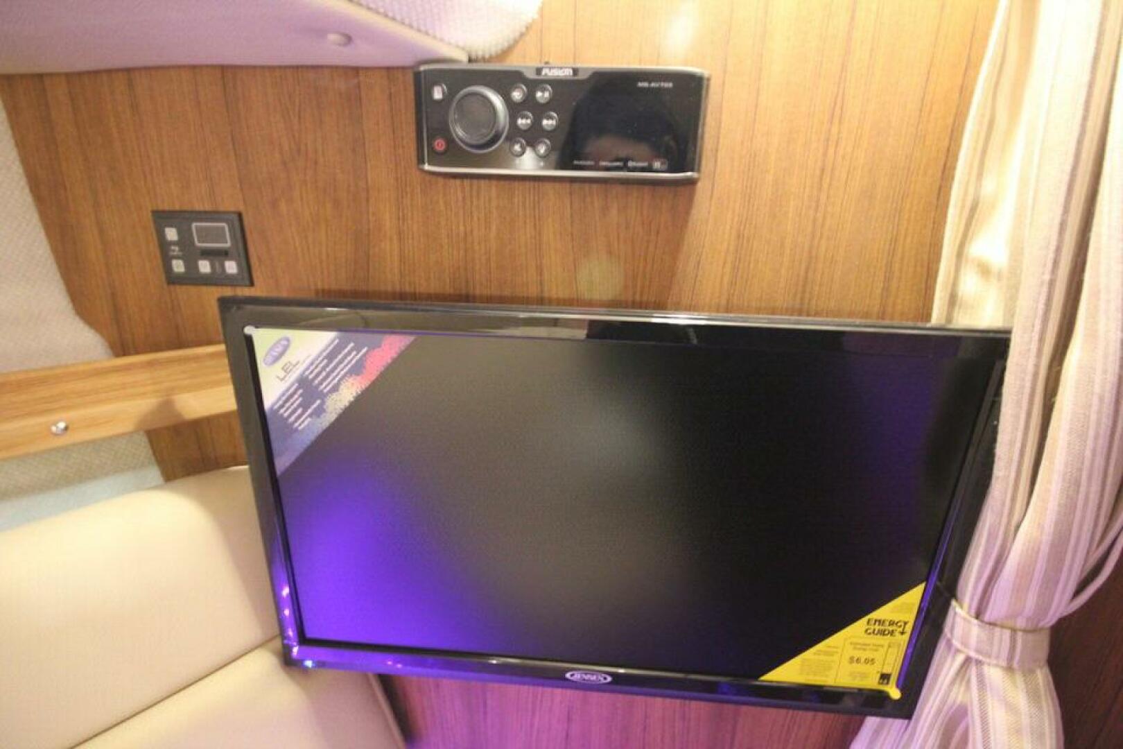 Slide: The Image of Ranger Tug R-31 Command Bridge Luxury Edition 2025 - 5157185