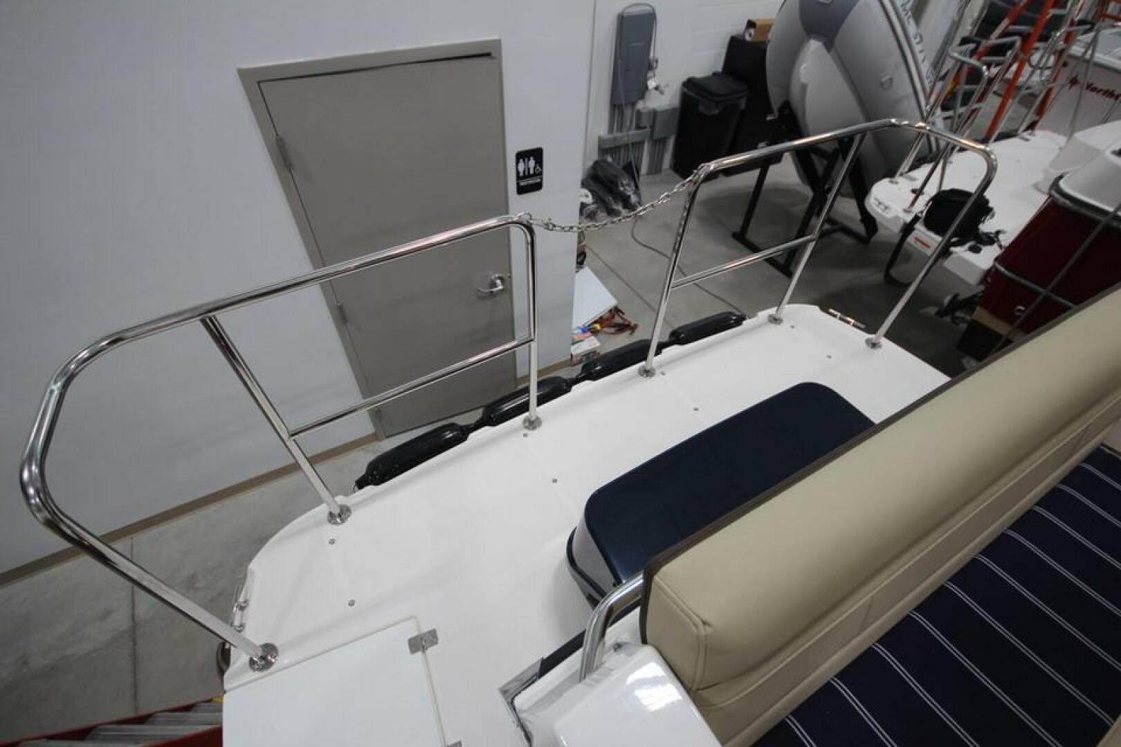 Slide: The Image of Ranger Tug R-31 Command Bridge Luxury Edition 2025 - 5157209