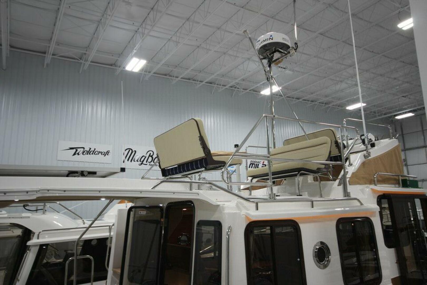 Slide: The Image of Ranger Tug R-31 Command Bridge Luxury Edition 2025 - 5157211