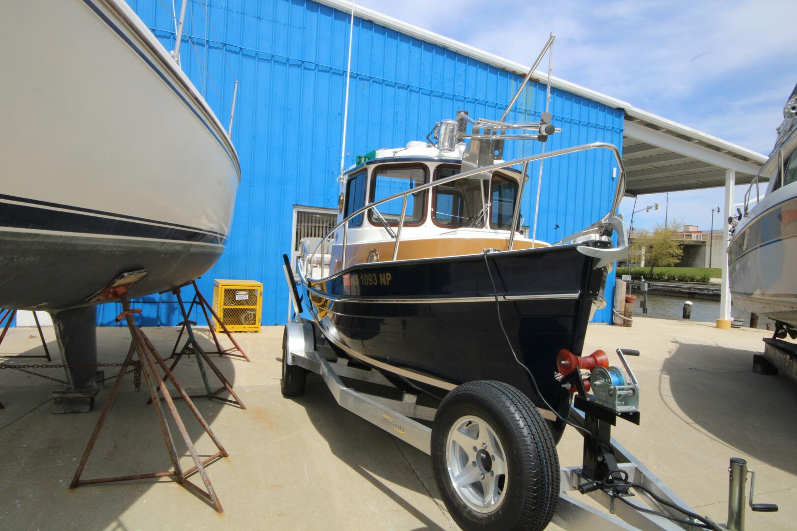 Slide: The Image of Ranger Tug R21-EC 2016 - 5279470