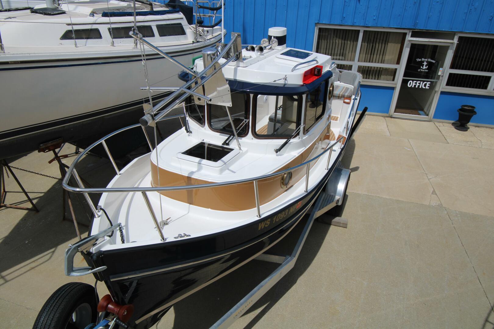 Slide: The Image of Ranger Tug R21-EC 2016 - 5279471