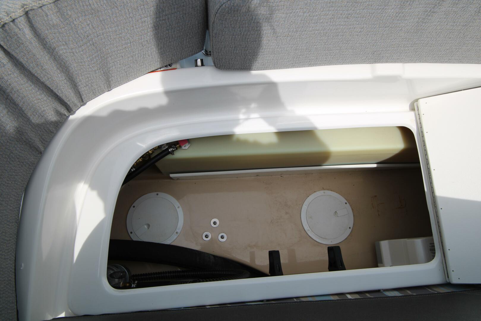 Slide: The Image of Ranger Tug R21-EC 2016 - 5279507