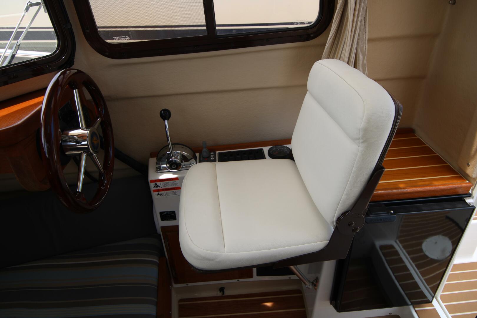 Slide: The Image of Ranger Tug R21-EC 2016 - 5279523