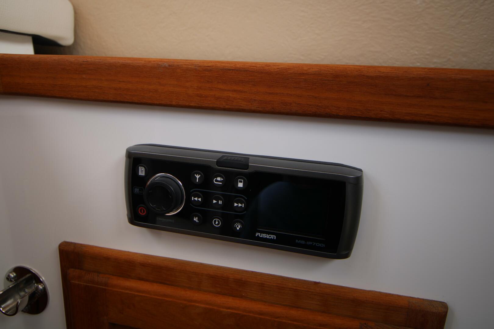 Slide: The Image of Ranger Tug R21-EC 2016 - 5279529