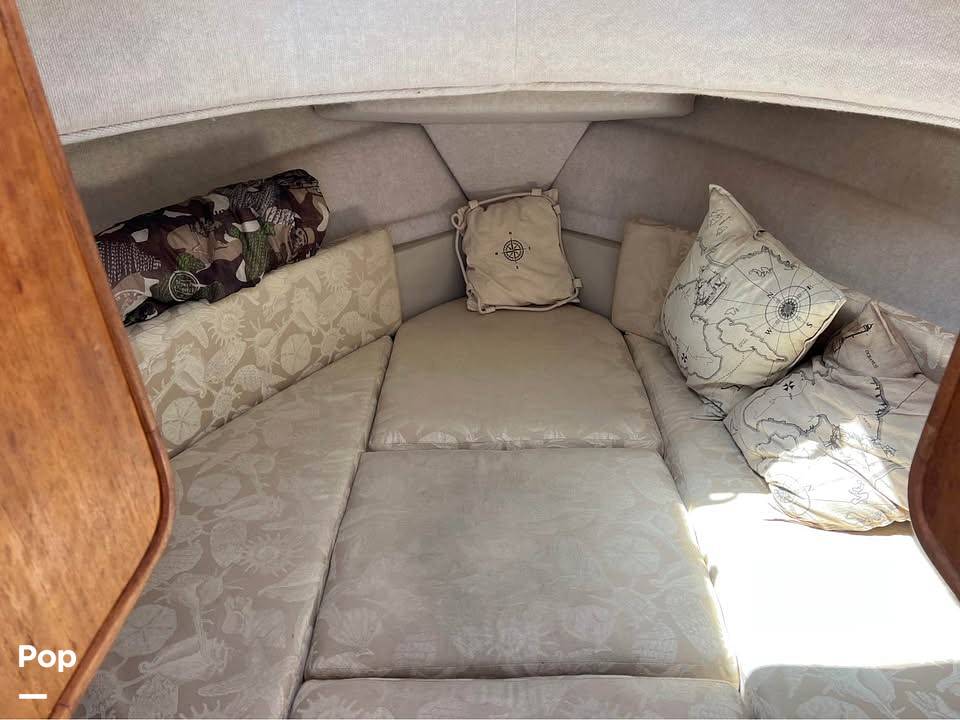 Slide: The Image of V Berth - 15455866