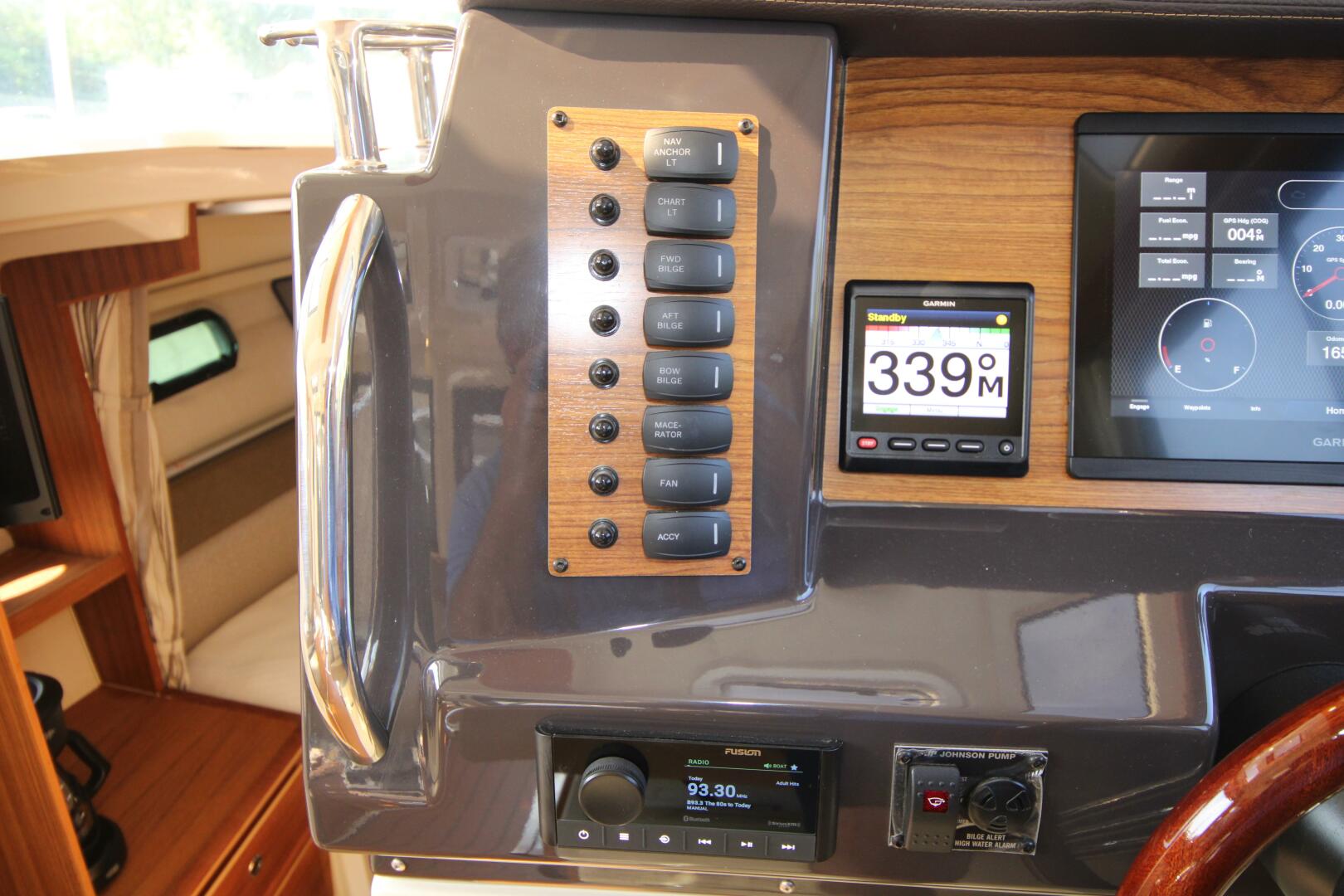 Slide: The Image of Ranger Tug R27 Luxury Edition w/ Custom Aluminum Trailer 2023 - 5181968